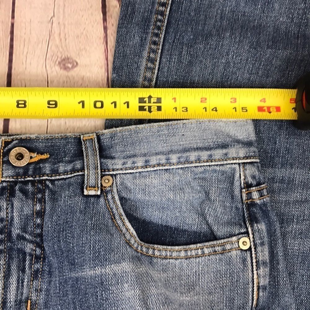 9/10- Express destructed straight mid rise… - Picture 8 of 8